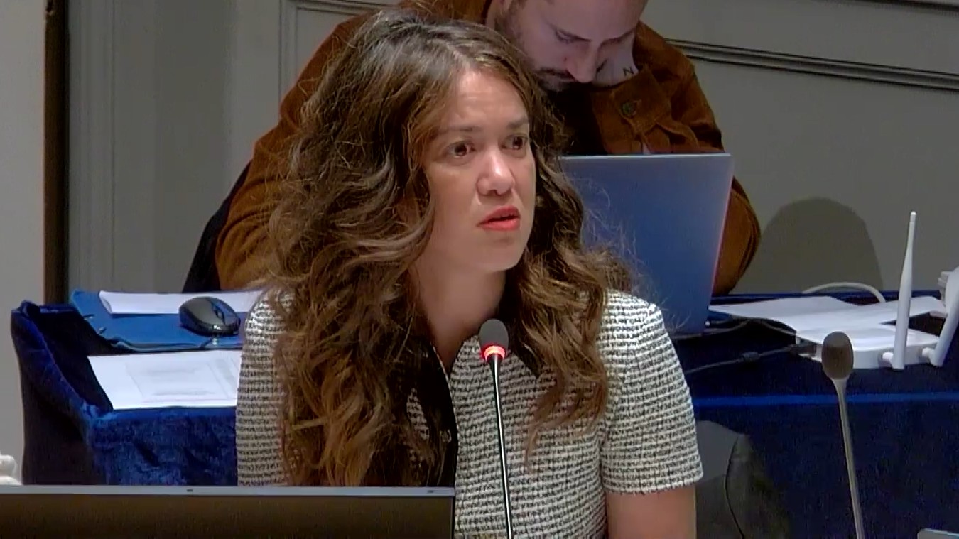 Lila Djéllali - élue écologiste du 20e arrondissement de Paris lors d’un conseil d’arrondissement, lundi 26 mai 2025