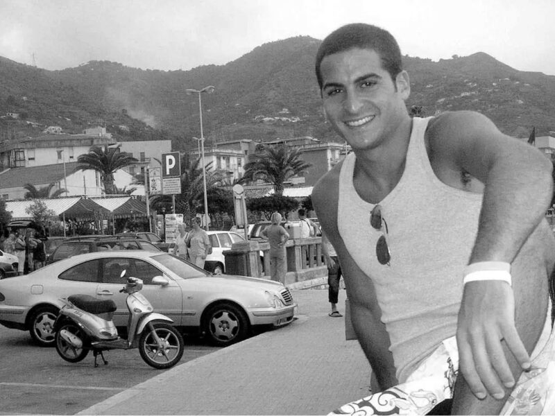Le sourire d'Ilan Halimi, en vacances en Sicile, en septembre 2005. © DR / SIPA